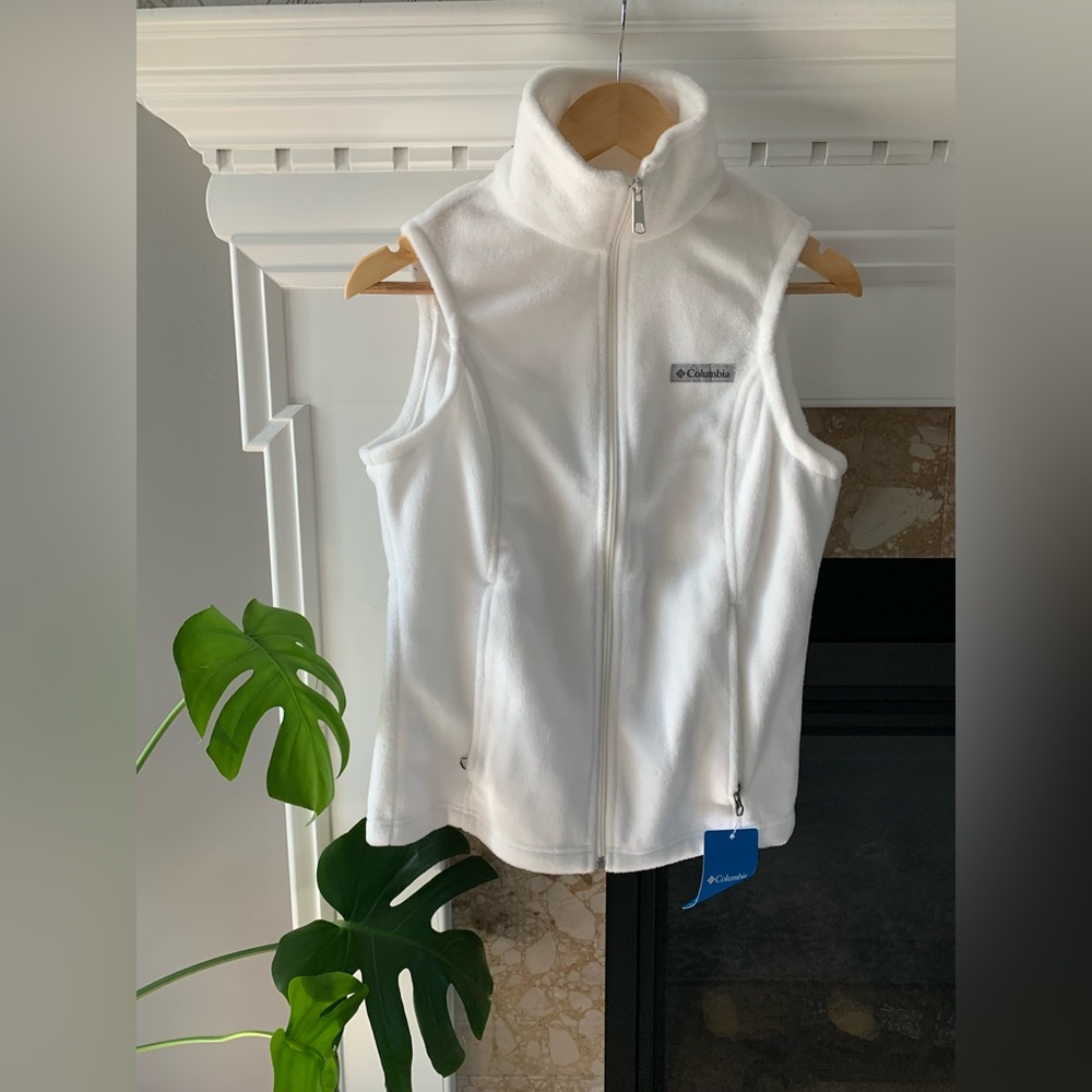 NWT Women’s Columbia fleece vest